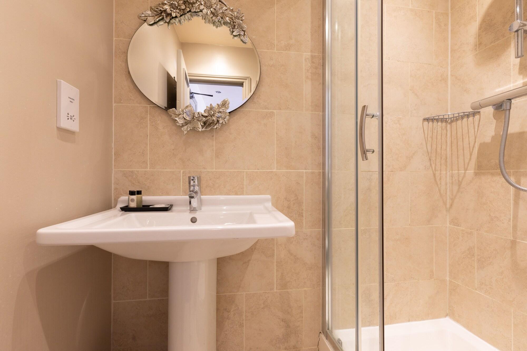 The Carnarvon Arms Hotel Newbury  Ngoại thất bức ảnh