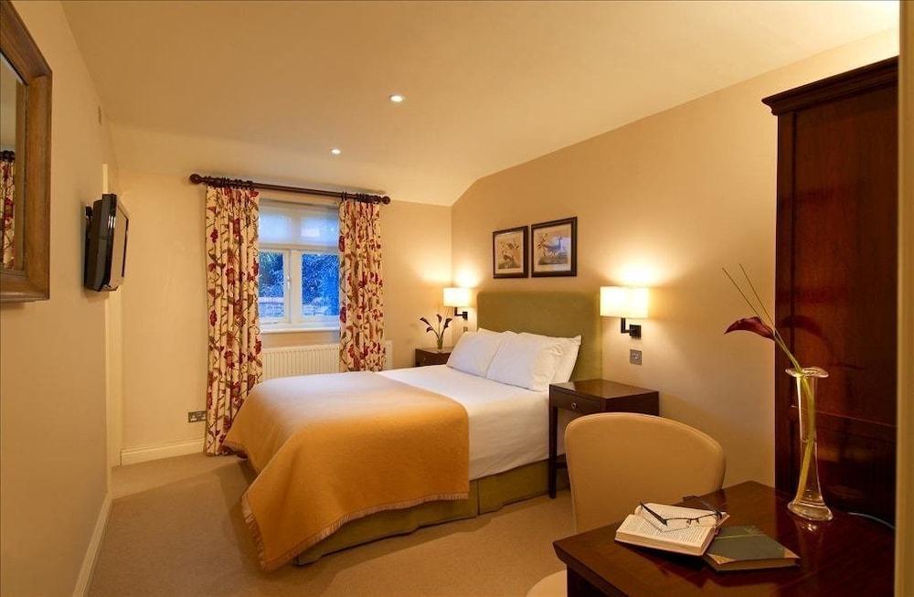 The Carnarvon Arms Hotel Newbury  Ngoại thất bức ảnh