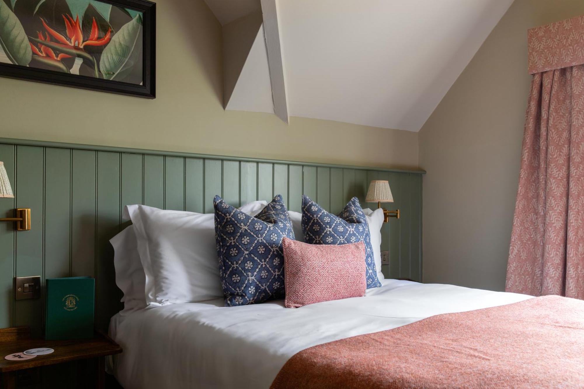 The Carnarvon Arms Hotel Newbury  Ngoại thất bức ảnh