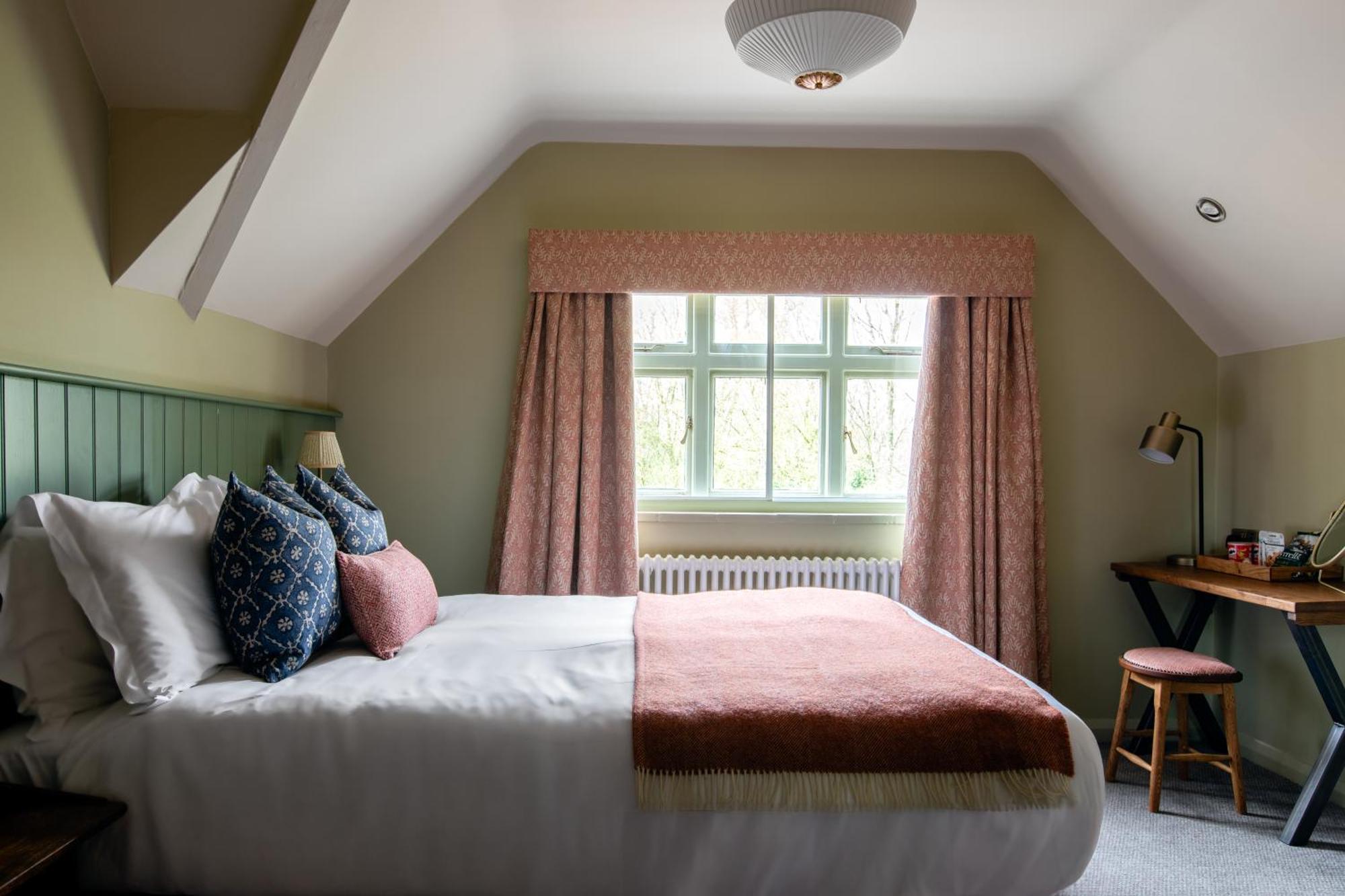 The Carnarvon Arms Hotel Newbury  Ngoại thất bức ảnh