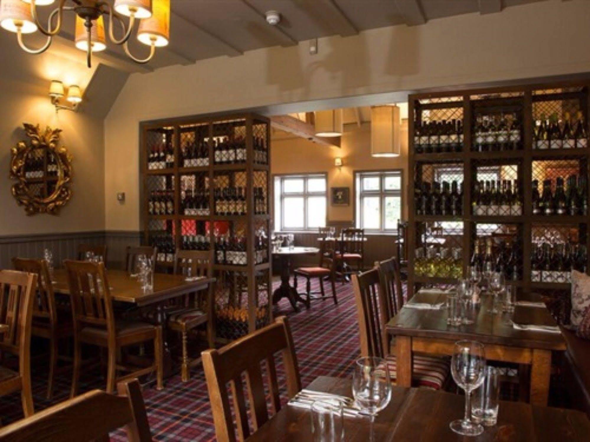 The Carnarvon Arms Hotel Newbury  Ngoại thất bức ảnh
