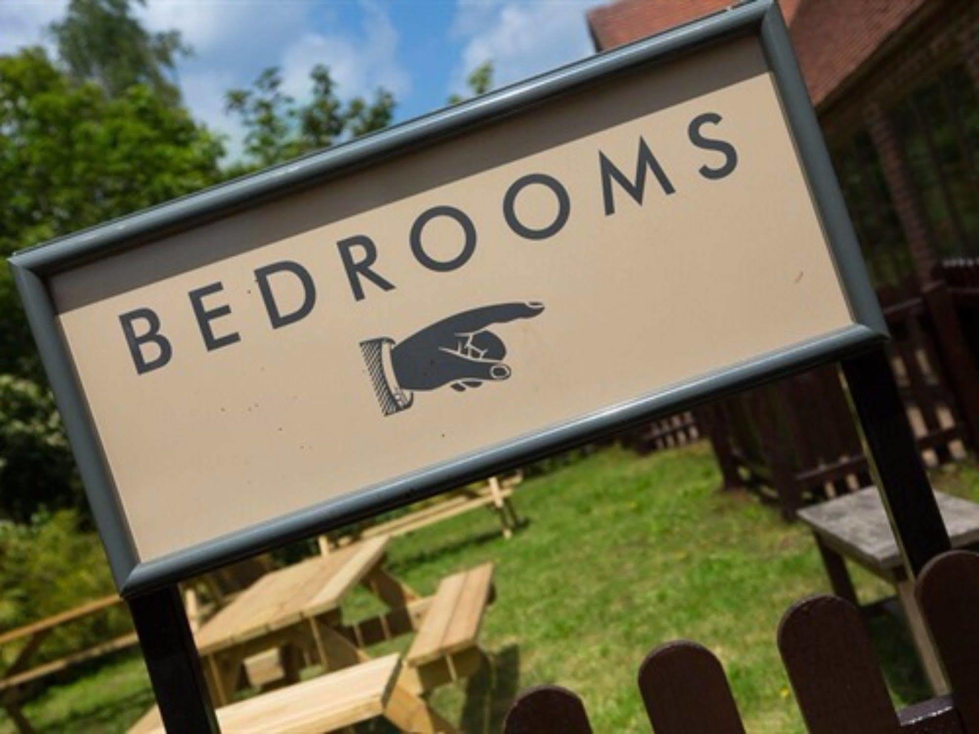The Carnarvon Arms Hotel Newbury  Ngoại thất bức ảnh