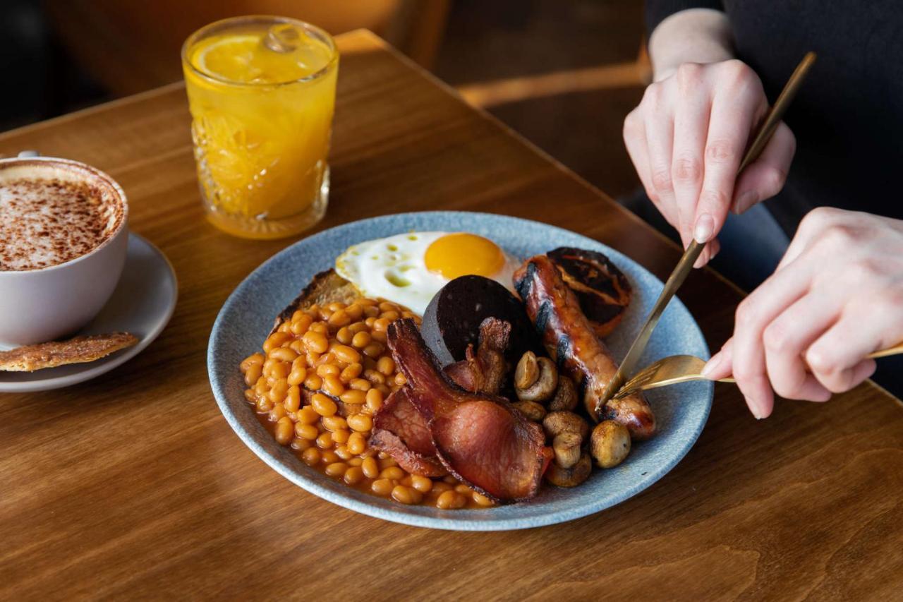 The Carnarvon Arms Hotel Newbury  Ngoại thất bức ảnh